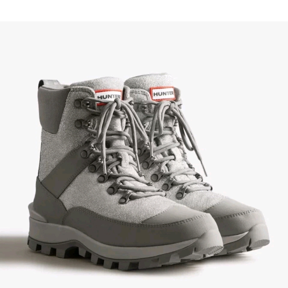 Hunter Insulated Silver/Shimmer/Grey Commando Winter Boots. Size 9. New.